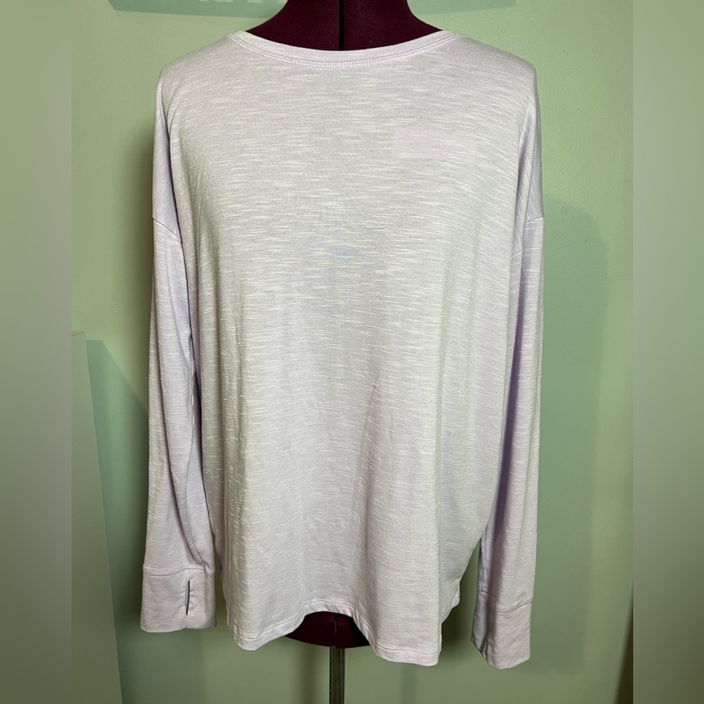 Xersion Long Sleeve T-Shirt size L Women’s. Beautiful Lilac Color.